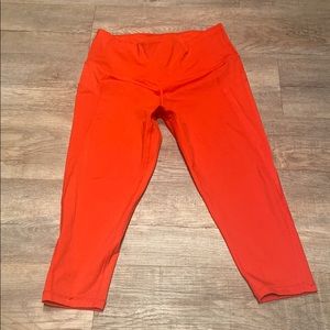 Womans Capri Compression Pants Size L